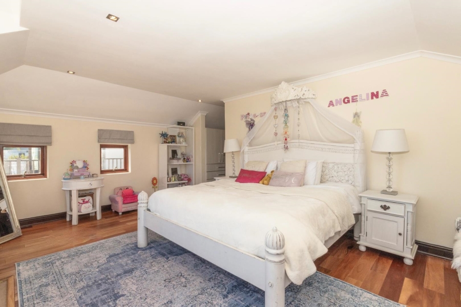5 Bedroom Property for Sale in Atlantic Beach Golf Estate Western Cape